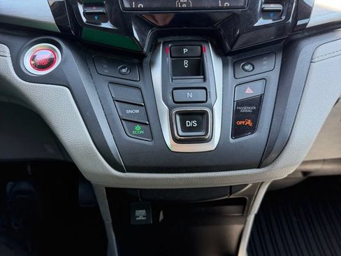 Used 2018 Honda Odyssey EX-L image 17