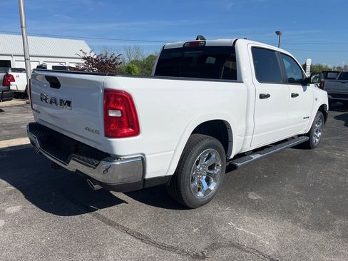 New 2026 RAM 1500 4x4 Crew Cab image 3