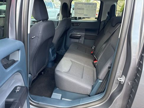 New 2025 Ford Maverick XL image 8