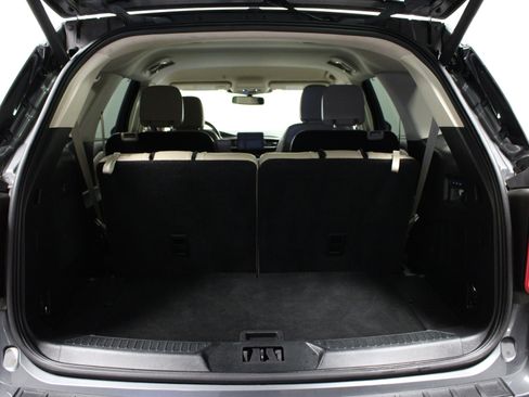Used 2023 Ford Explorer Limited w/ Equipment Group 301A RWD image 15