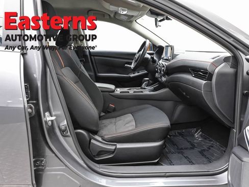 Used 2025 Nissan Sentra SR FWD image 24