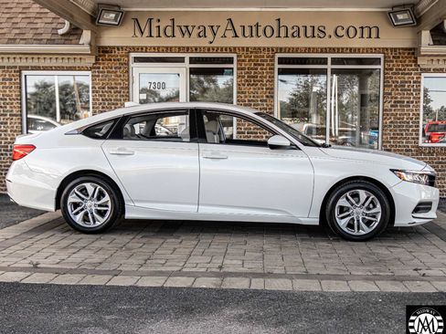 Used 2018 Honda Accord LX image 5
