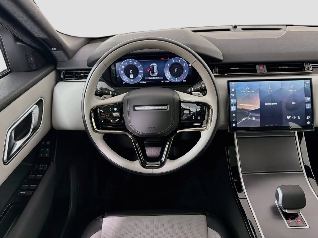 New 2026 Land Rover Range Rover Velar S AWD/4WD image 24