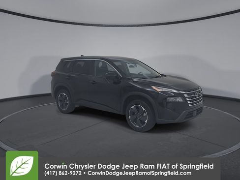 Used 2024 Nissan Rogue SV FWD image 3