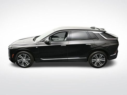 Used 2025 Cadillac Lyriq Luxury AWD/4WD image 17