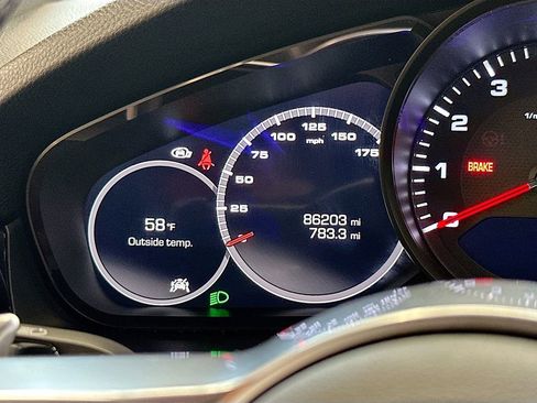 Used 2020 Porsche Cayenne AWD/4WD image 13