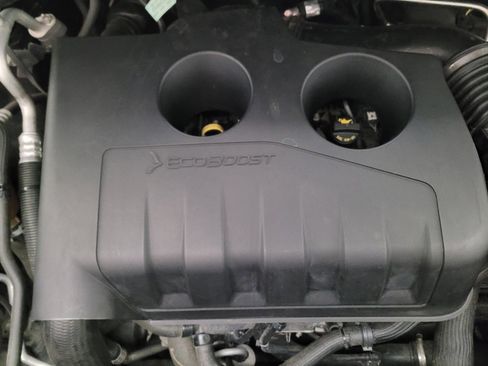 Used 2018 Ford Explorer XLT w/ Equipment Group 202A FWD image 30