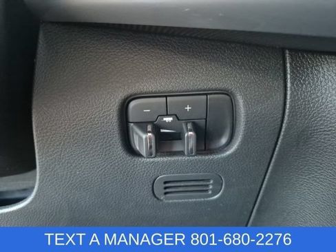 Used 2023 Jeep Wagoneer Series II w/ Premium Group I AWD/4WD image 42