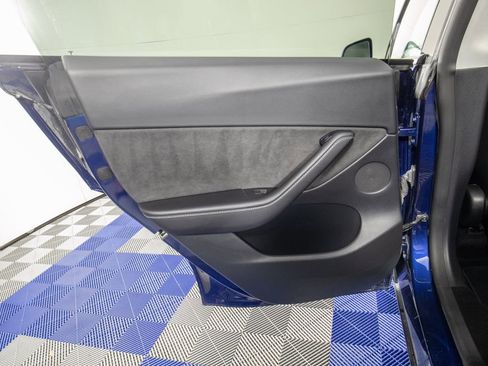 Used 2022 Tesla Model Y Long Range AWD/4WD image 14