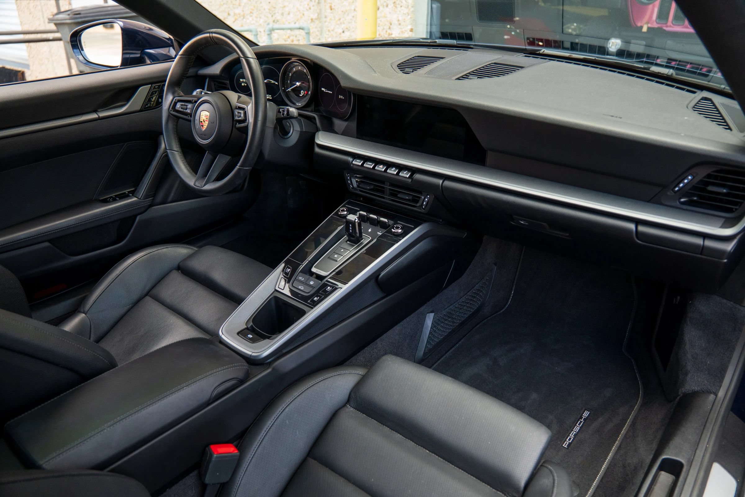Used 2020 Porsche 911 Carrera RWD image 33