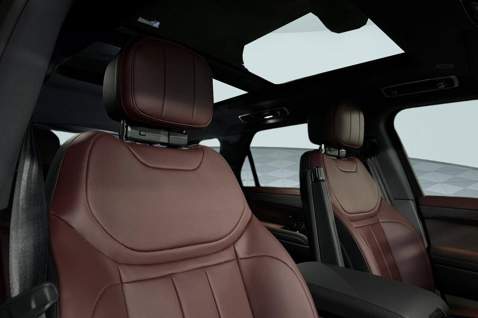 New 2026 Land Rover Range Rover Sport Dynamic SE AWD/4WD image 26