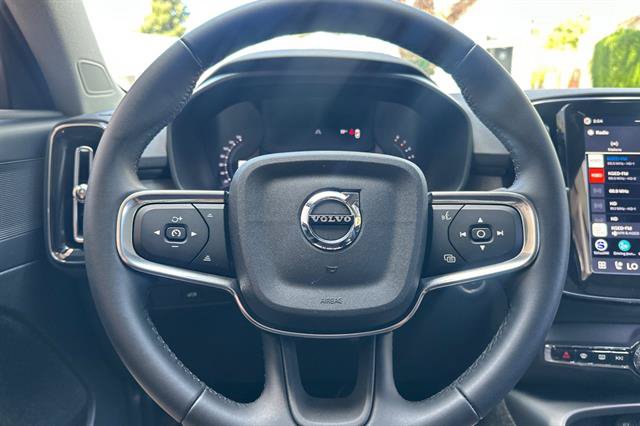 Certified 2026 Volvo XC40 B5 Plus AWD/4WD image 25
