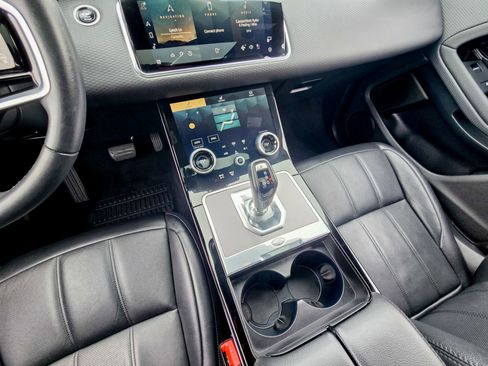 Used 2023 Land Rover Range Rover Evoque S image 10