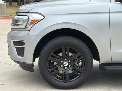 Used 2024 Ford Expedition Max Limited image 5