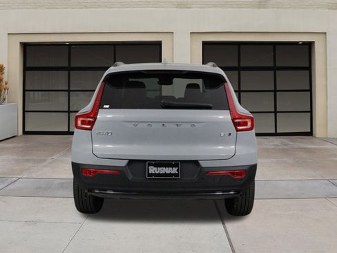 New 2026 Volvo XC40 B5 Ultra image 4