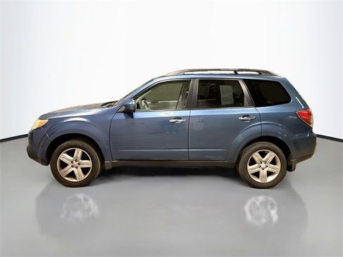 Used 2010 Subaru Forester 2.5X Limited image 10