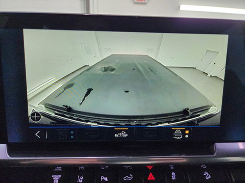 Used 2024 Chevrolet Silverado 2500 LT w/ Z71 Sport Edition image 15