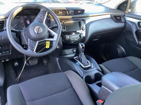 Used 2021 Nissan Rogue Sport S image 8