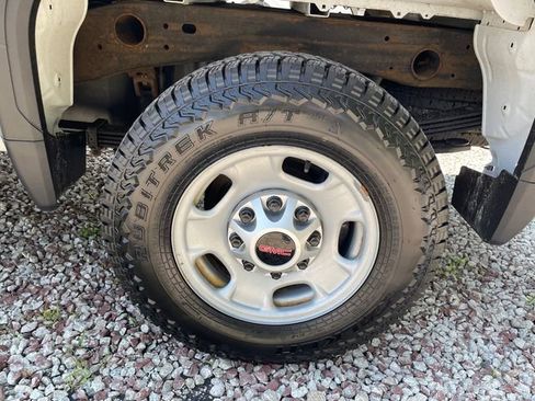 Used 2022 GMC Sierra 2500 Pro AWD/4WD image 15