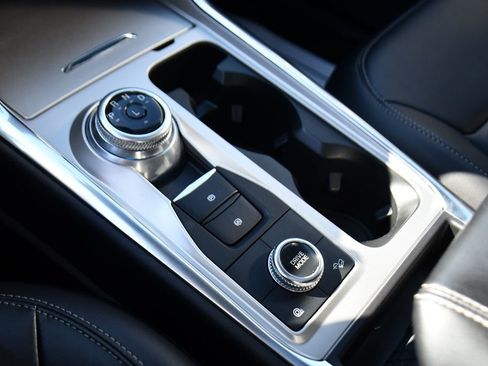 Used 2023 Ford Explorer XLT w/ Equipment Group 202A image 34