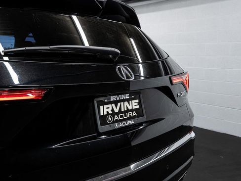 Certified 2023 Acura MDX FWD w/ Technology Package image 16