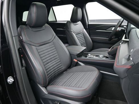 New 2026 Ford Explorer ST-Line w/ ST-Line Street Pack image 34