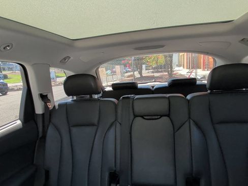 Used 2019 Audi Q7 3.0T Prestige AWD/4WD image 18