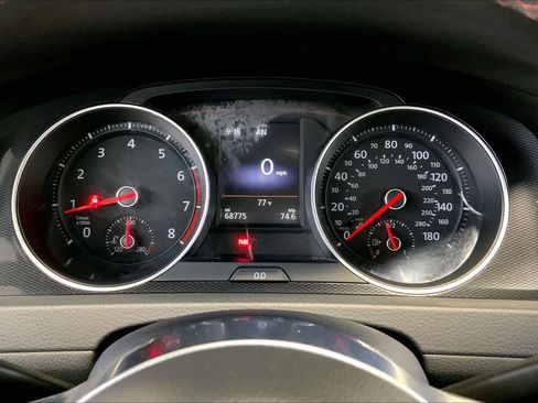 Used 2016 Volkswagen GTI SE w/ Lighting Package (SEL) FWD image 25