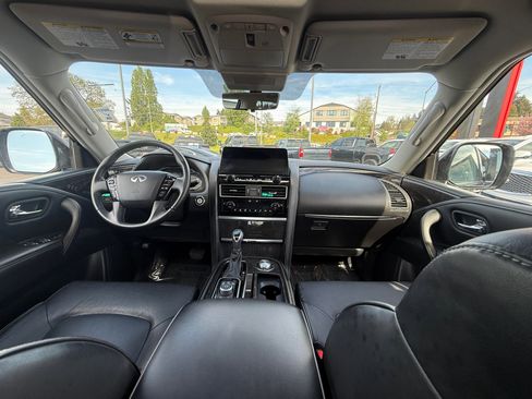 Used 2024 INFINITI QX80 Luxe AWD/4WD image 9