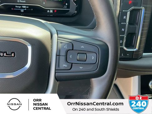 Used 2023 GMC Yukon XL Denali AWD/4WD image 23