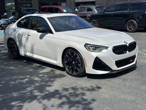 Used 2025 BMW M240i Coupe RWD image 7