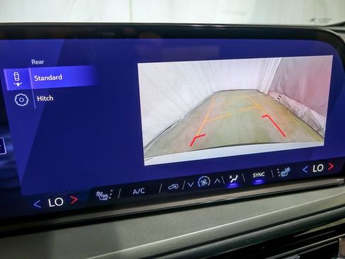 New 2026 Chevrolet Traverse LT FWD image 17