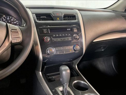 Used 2014 Nissan Altima 2.5 S FWD image 9