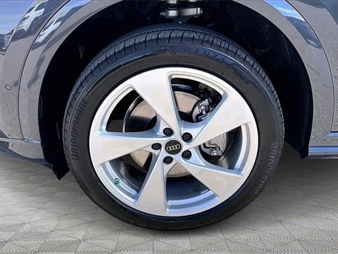 Used 2025 Audi Q5 Premium Plus w/ Premium Plus image 8
