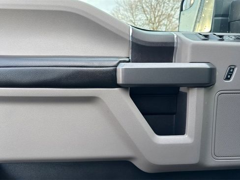 Used 2015 Ford F150 XLT w/ Equipment Group 301A Mid image 12