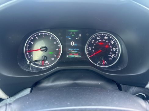 Used 2019 Toyota RAV4 XLE Premium image 15