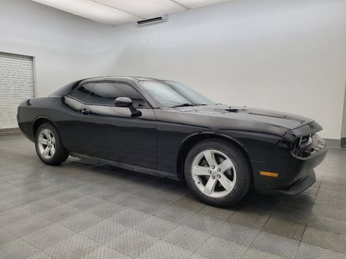 Used 2013 Dodge Challenger SXT image 11