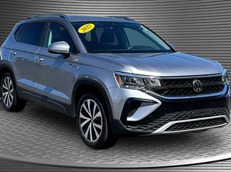 Used 2023 Volkswagen Taos SE w/ Panoramic Sunroof Package AWD/4WD video 1