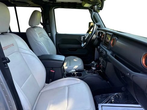 Used 2021 Jeep Gladiator Mojave AWD/4WD image 14
