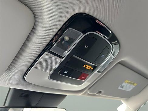 Used 2025 Hyundai Tucson SE image 23