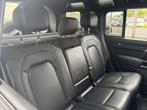 Used 2025 Land Rover Defender 110 V8 AWD/4WD image 15
