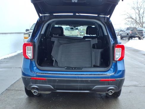 Used 2021 Ford Explorer XLT w/ Equipment Group 202A image 7