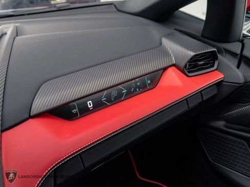 Used 2025 Lamborghini Revuelto AWD/4WD image 14