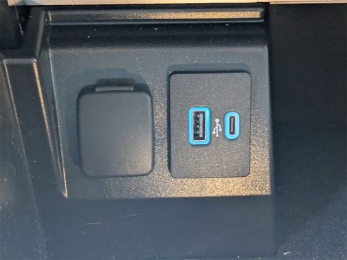 Used 2022 Ford Explorer ST-Line w/ Class IV Trailer Tow Package image 25