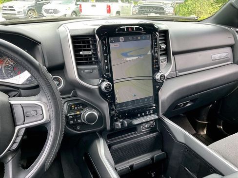 Used 2024 RAM 1500 Big Horn AWD/4WD image 17
