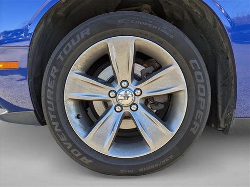 Used 2018 Dodge Challenger SXT image 13