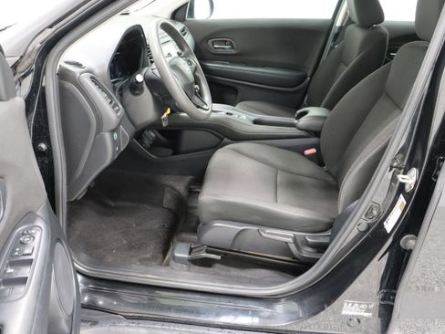 Used 2017 Honda HR-V LX image 14