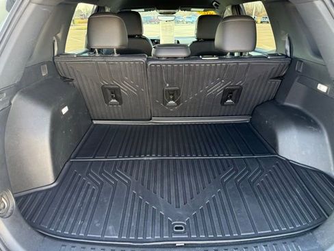 Used 2025 Chevrolet Equinox LT w/ Convenience Package II image 33