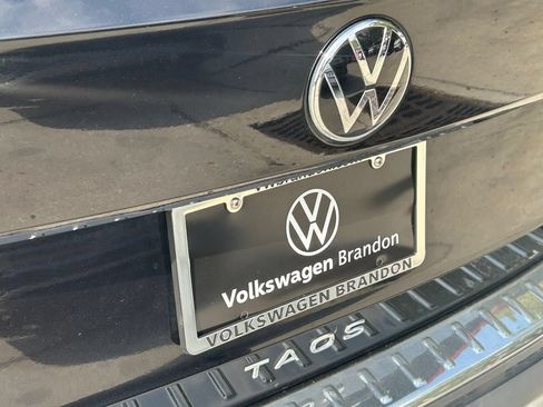 Certified 2023 Volkswagen Taos SE w/ Panoramic Sunroof Package FWD image 30