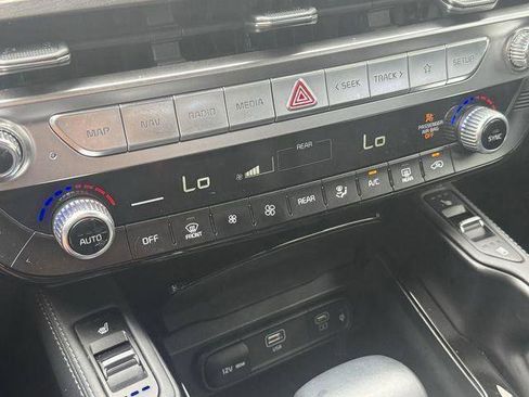 Used 2024 Kia Telluride EX X-Line image 29